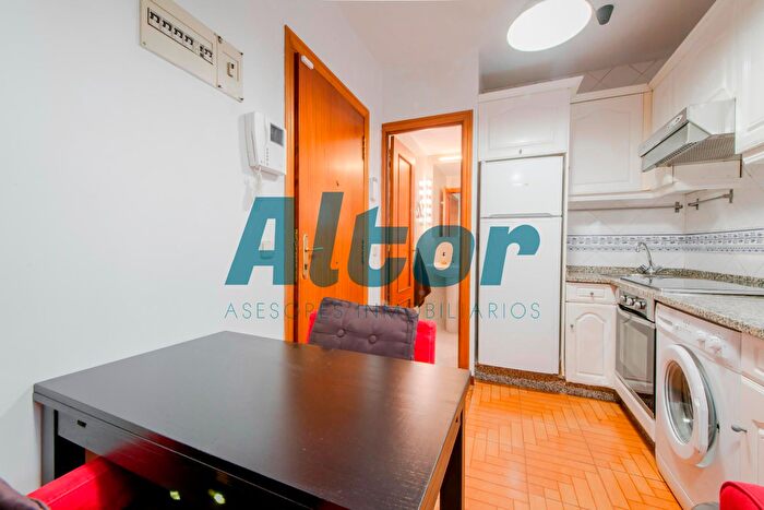 Casas en venta y pisos alquiler - 3