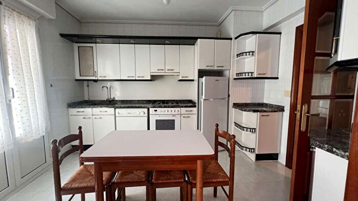 Casas en venta y pisos alquiler - 2