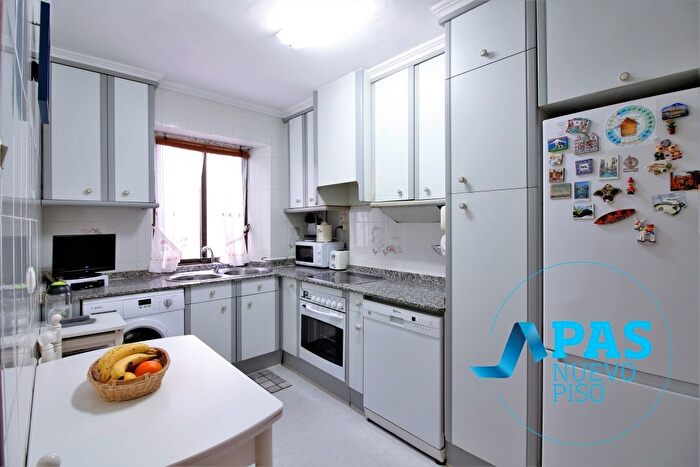 Casas en venta y pisos alquiler - 3