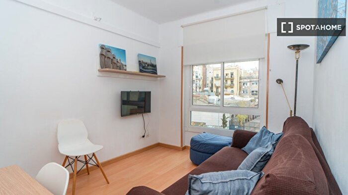 Piso en alquiler en Eixample, Sant Antoni de 3 habitaciones