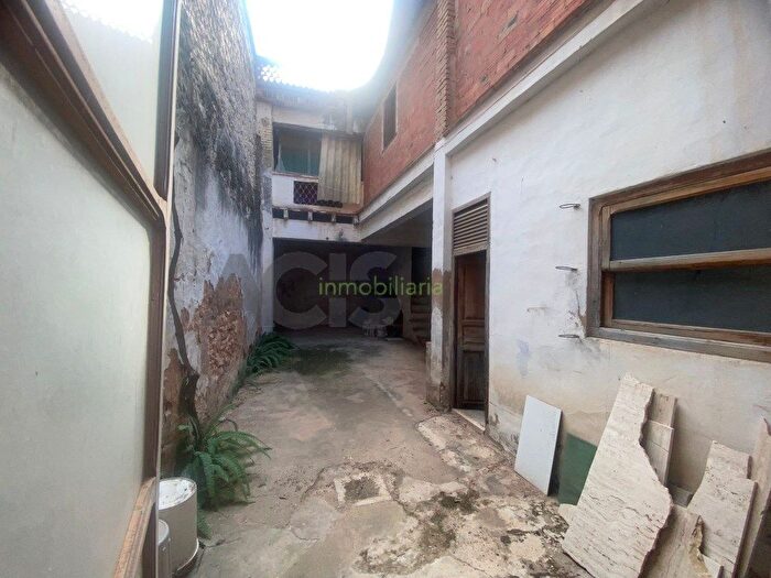 Casas en venta y pisos alquiler - 3