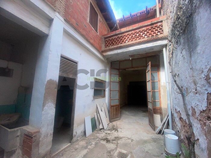 Casas en venta y pisos alquiler - 1