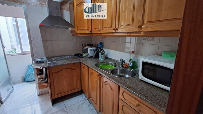 Casas en venta y pisos alquiler - 3