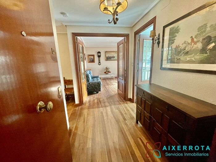 Casas en venta y pisos alquiler - 3