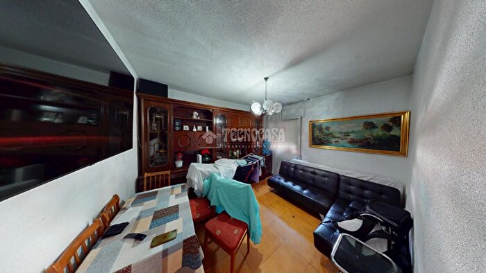 Casas en venta y pisos alquiler - 1