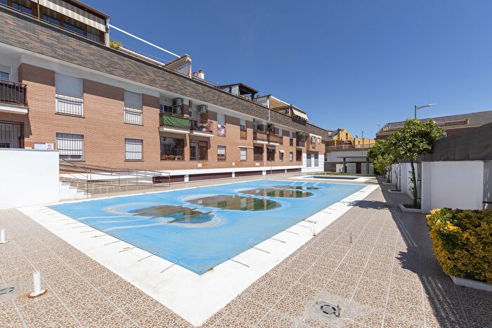 Piso en venta en San Cayetano, Churriana de la Vega de 3 habitaciones