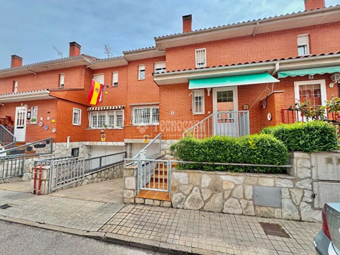 Casas en venta y pisos alquiler - 1
