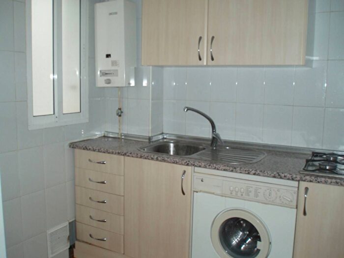 Casas en venta y pisos alquiler - 1