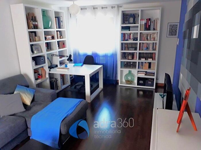 Casas en venta y pisos alquiler - 3