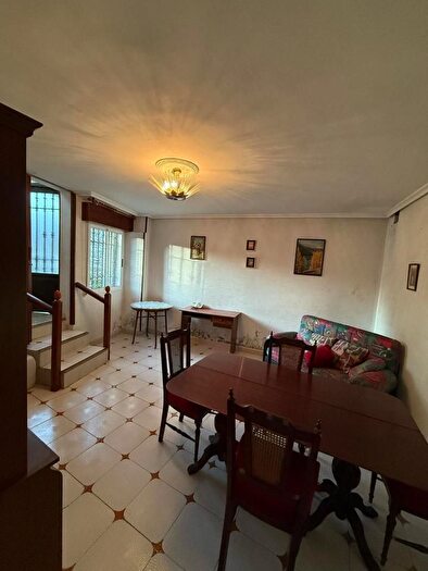 Casa en venta en Castro Caldelas, Ourense de 3 habitaciones