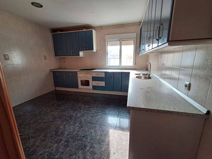 Casas en venta y pisos alquiler - 2