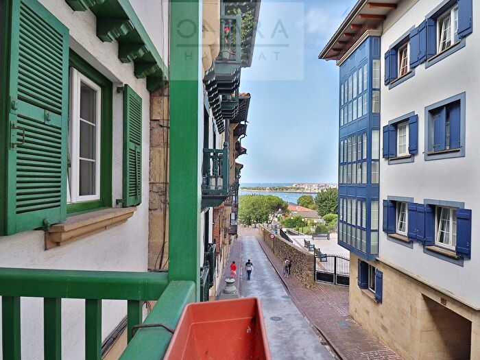 Casas en venta y pisos alquiler - 1