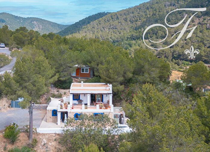 Casa en venta en Sant Joan de Labritja, Illes Balears de 2 habitaciones