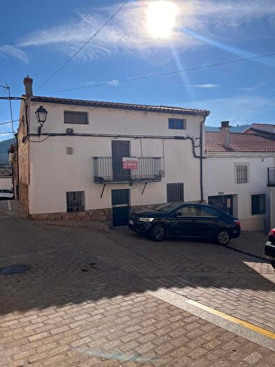 Casas en venta y pisos alquiler - 3