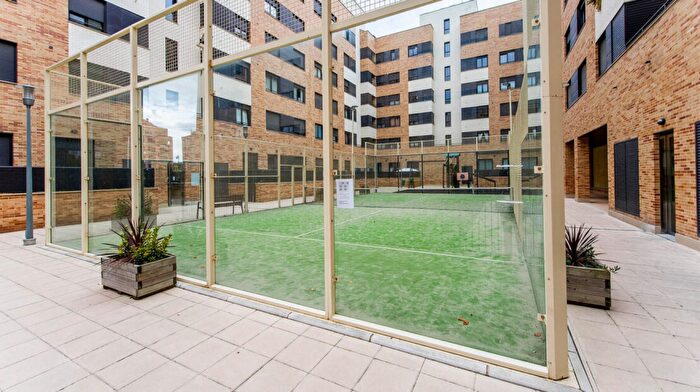 Casas en venta y pisos alquiler - 3