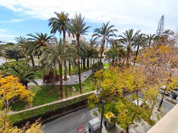 Casas en venta y pisos alquiler - 1
