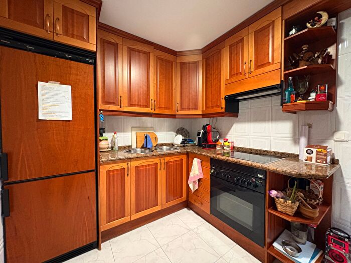 Casas en venta y pisos alquiler - 2