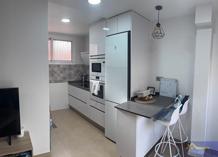 Casas en venta y pisos alquiler - 2