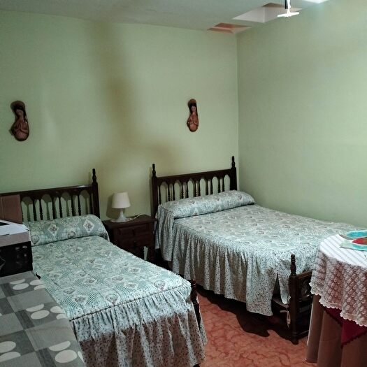 Casas en venta y pisos alquiler - 3