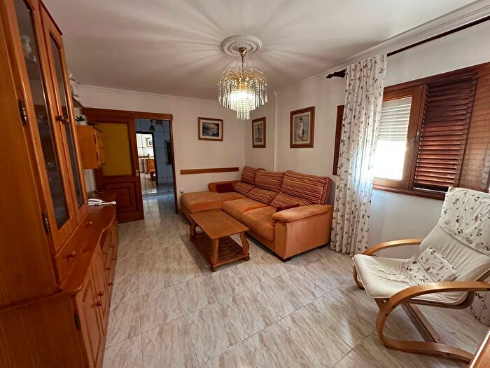 Casas en venta y pisos alquiler - 1