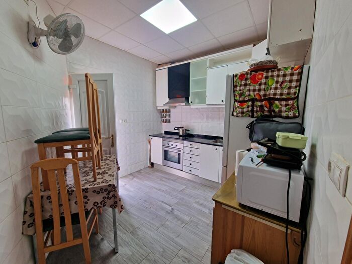 Casas en venta y pisos alquiler - 2