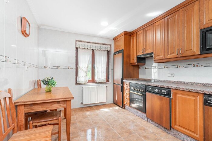 Casas en venta y pisos alquiler - 2