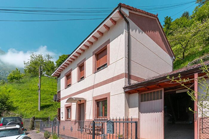 Casas en venta y pisos alquiler - 1