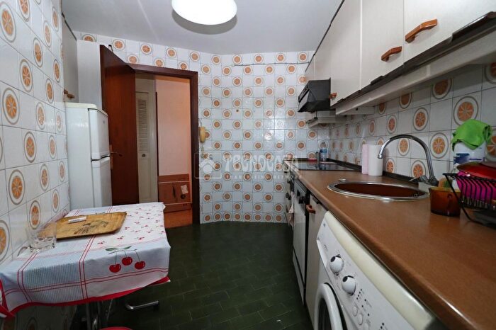 Casas en venta y pisos alquiler - 2