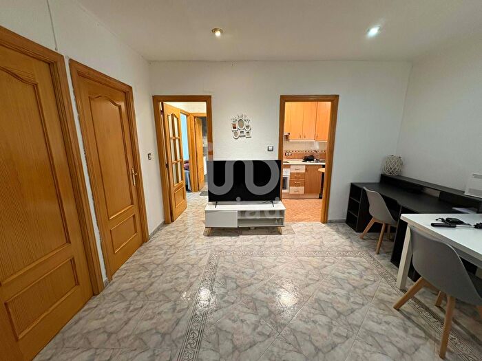 Casas en venta y pisos alquiler - 1