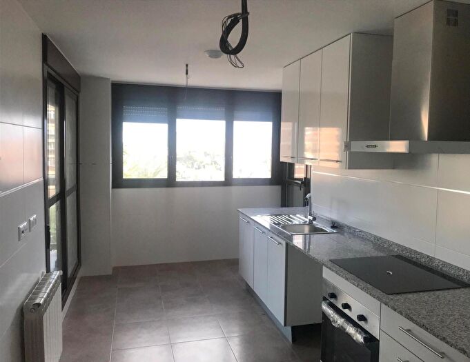 Casas en venta y pisos alquiler - 3