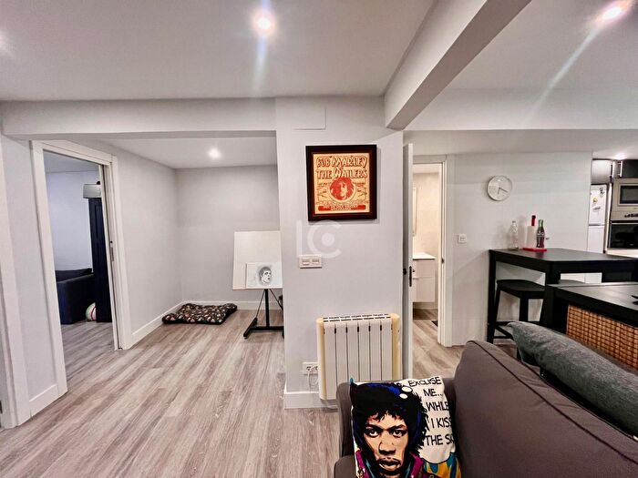 Casas en venta y pisos alquiler - 2