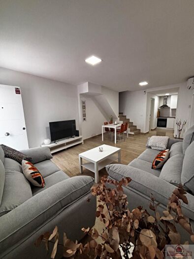 Casas en venta y pisos alquiler - 1