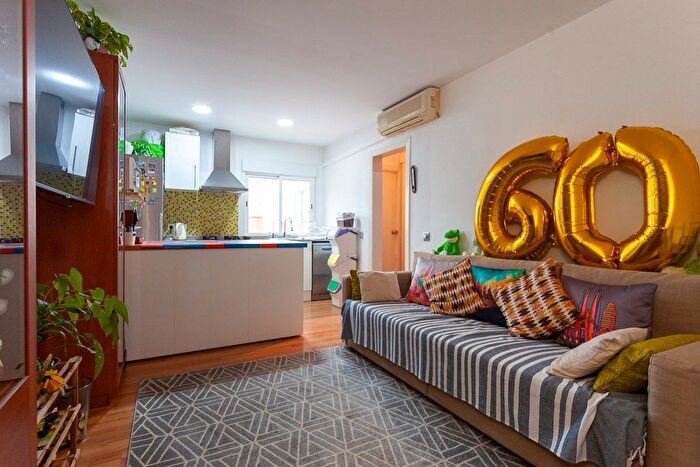 Piso en venta en Nou Barris, Verdum de 3 habitaciones