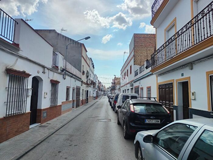 Casa en venta en Los Palacios y Villafranca, Sevilla de 4 habitaciones