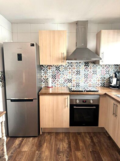 Casas en venta y pisos alquiler - 2