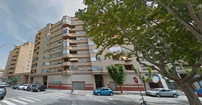 Piso en venta en San José, Huesca Capital de 4 habitaciones