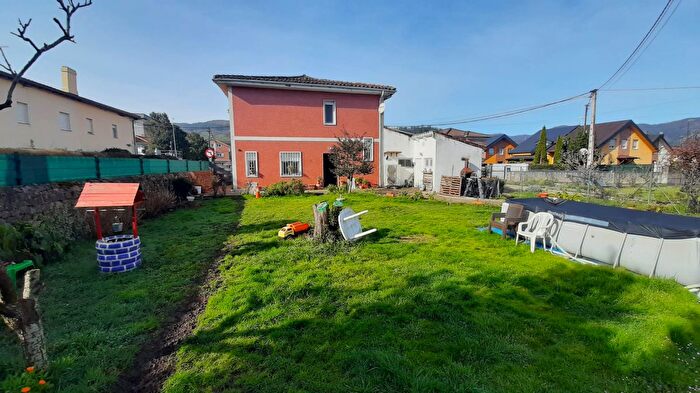 Casas en venta y pisos alquiler - 3