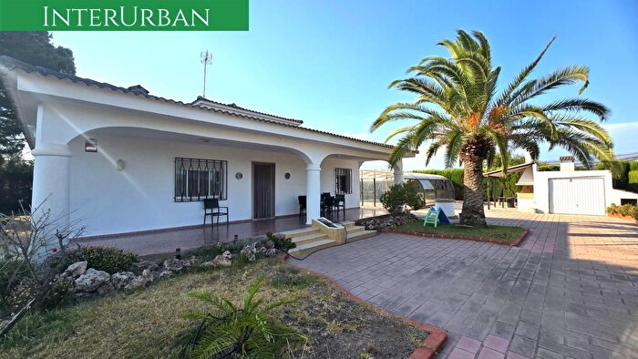Casa en venta en Santa Bárbara, Llíria de 4 habitaciones