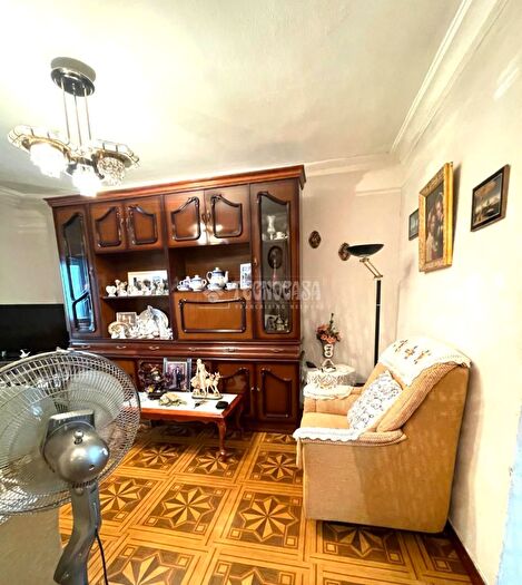 Casas en venta y pisos alquiler - 2