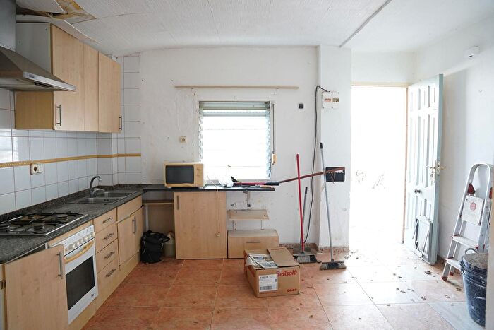 Casas en venta y pisos alquiler - 2