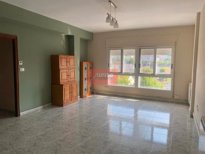 Casas en venta y pisos alquiler - 1