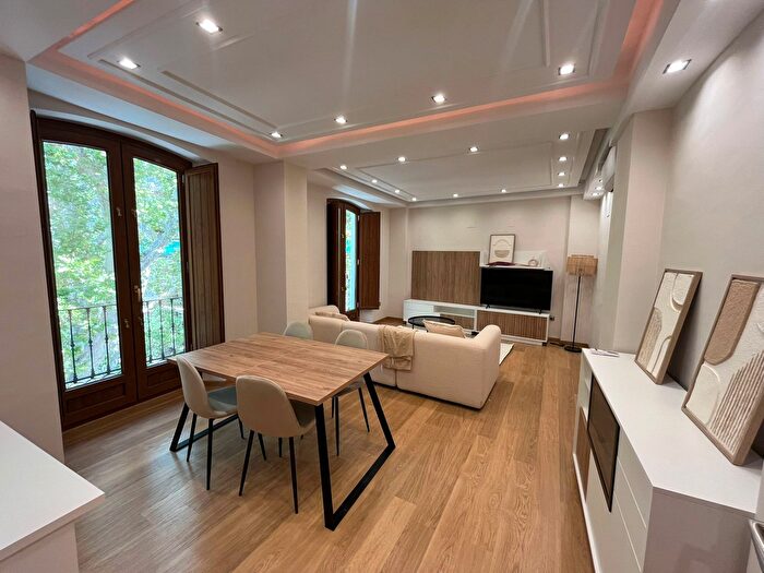Casas en venta y pisos alquiler - 1
