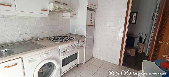 Casas en venta y pisos alquiler - 3