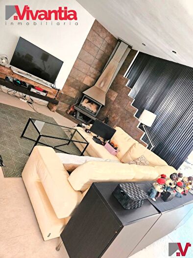 Casas en venta y pisos alquiler - 3