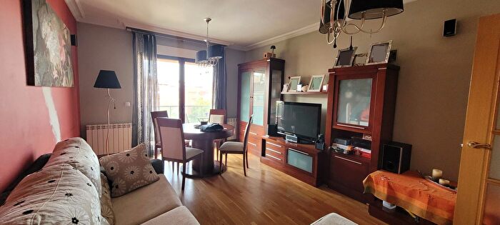 Casas en venta y pisos alquiler - 1