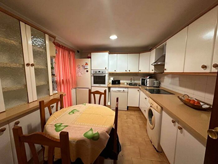 Casas en venta y pisos alquiler - 1