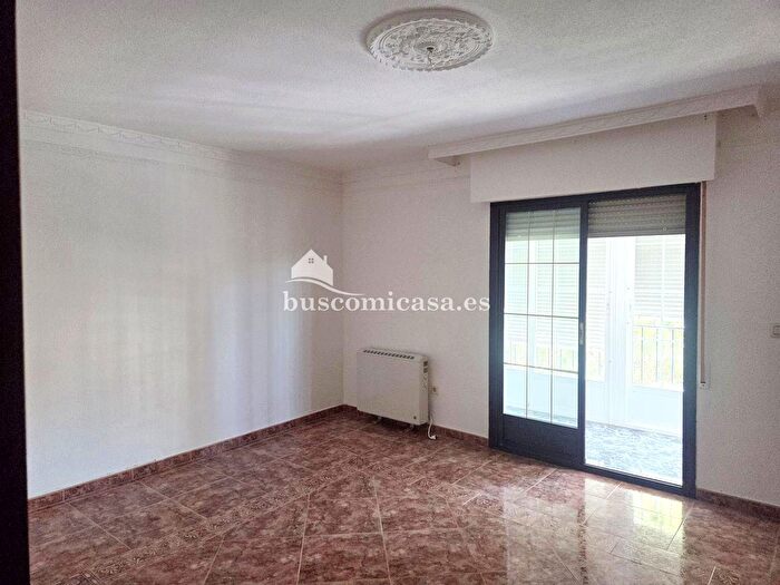 Casas en venta y pisos alquiler - 1
