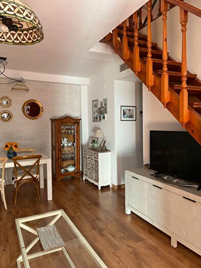 Casas en venta y pisos alquiler - 2