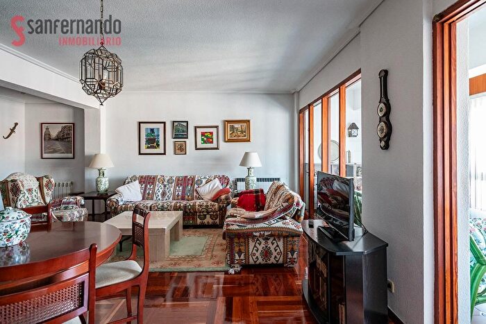 Casas en venta y pisos alquiler - 3