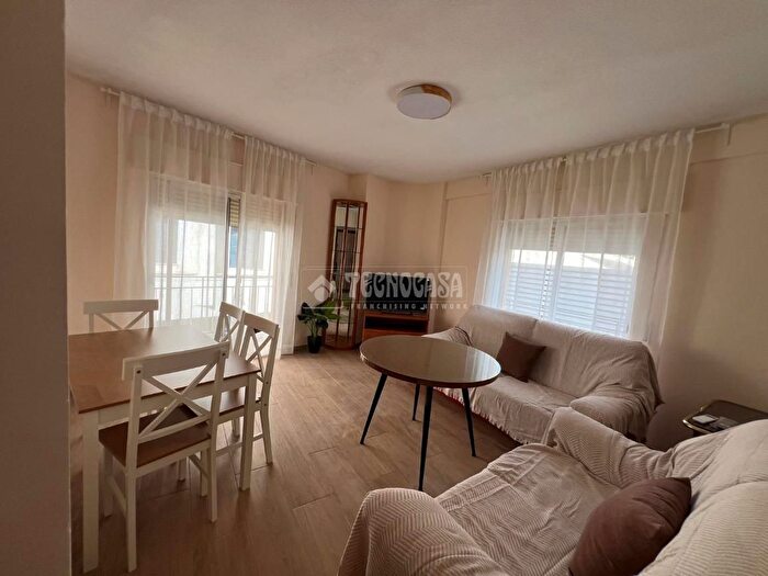 Casas en venta y pisos alquiler - 1